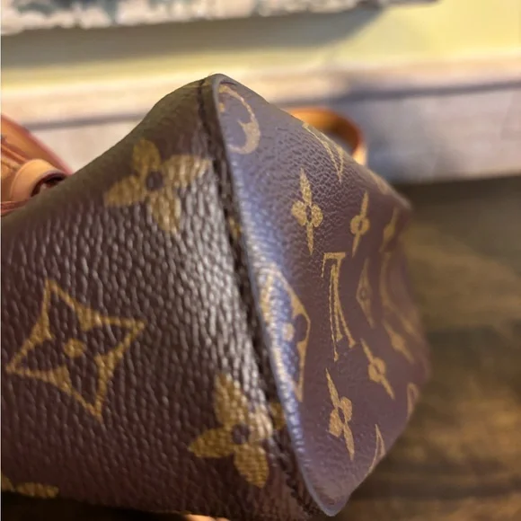 Authentic LIKE NEW Montsouri Louis Vuitton Classic Monogram Backpack - Picture 5 of 11